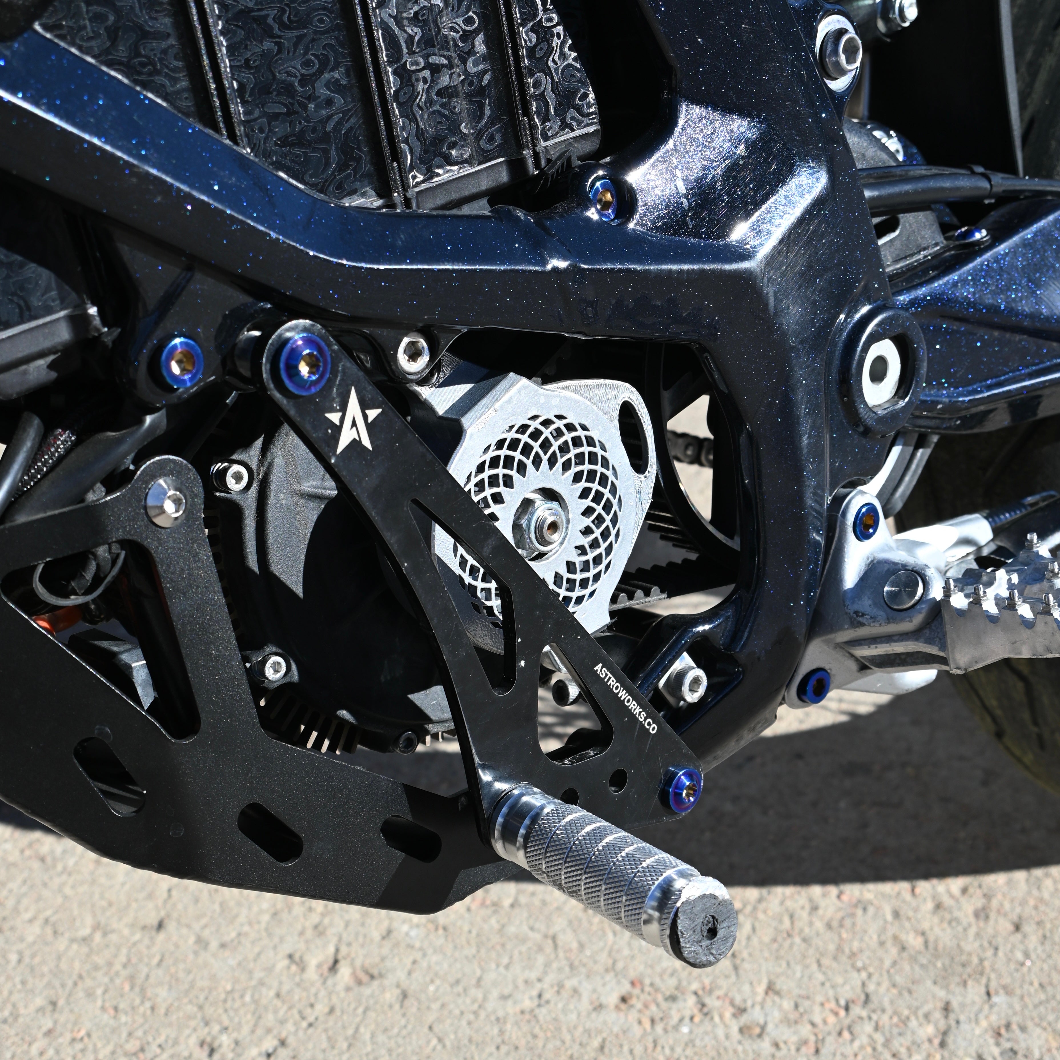 Surron Ultra Bee Low-profile Titanium Shift Lock Bolts